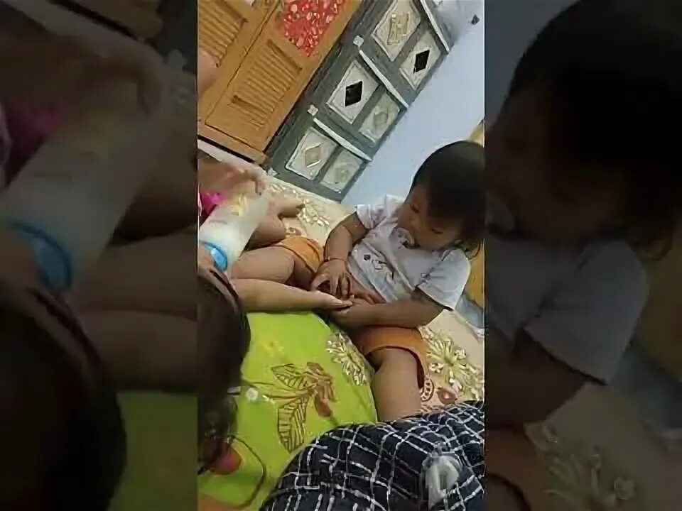 Anak SD Belajar ngocok. Adek main