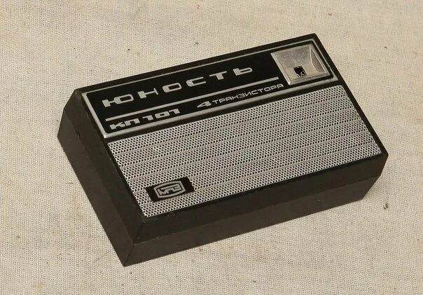 Радиоприёмник юность 105. Кп 101. Корпус кп 101 1 кнопка бел. Кп 101 усилитель. Усилитель кп 101-12 фото.