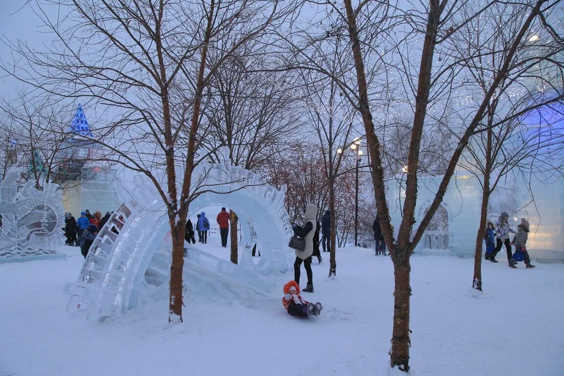 Куда сходить с детьми в новосибирске зимой. Парк Кирова Новосибирск. Парк Кирова Новосибирск зимой. Парк Кирова Новосибирск каток. Центральный парк Новосибирск зима.