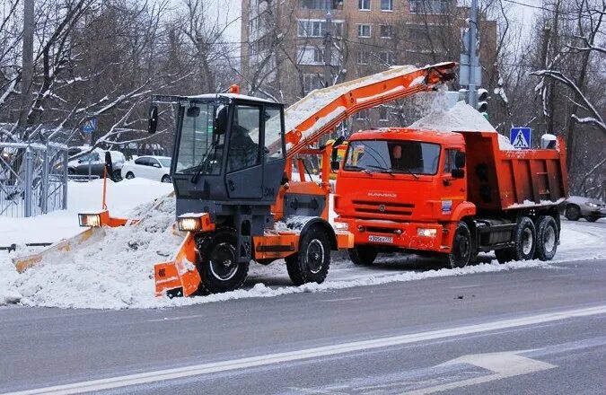 Уборка снега снегоуборочной техникой. Снегоуборочная техника. Техника для уборки снега. Снегоуборочная машина Коммунальная. Снегоуборочная техника для города.
