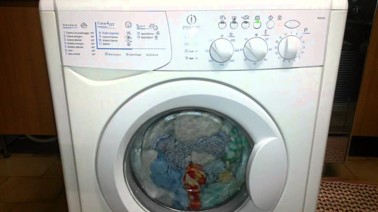 Индезит висл. Стиральная машинка indesit wis. стиральная машинка indesit wisl 86. стиральная машина indesit widl 86. стиральная машинка индезит 83 висл.