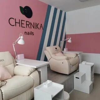 Chernika nails