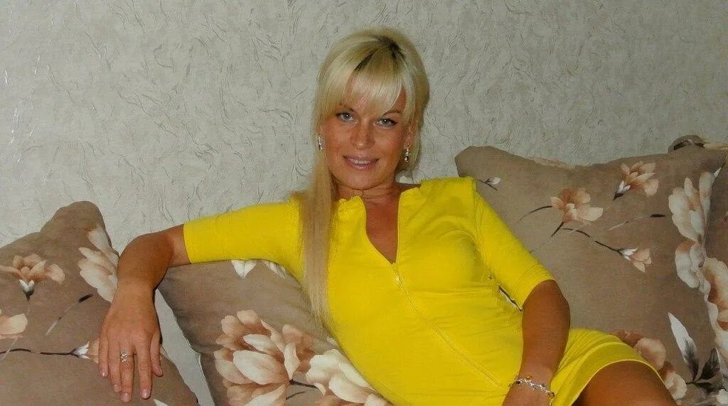 девушки которые хотят. зрелые русские блондинки. взрослые богатые женщины ищут. женщины 40+. богатые незамужние девушки.