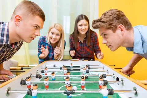 Играть с несколькими друзьями в игру