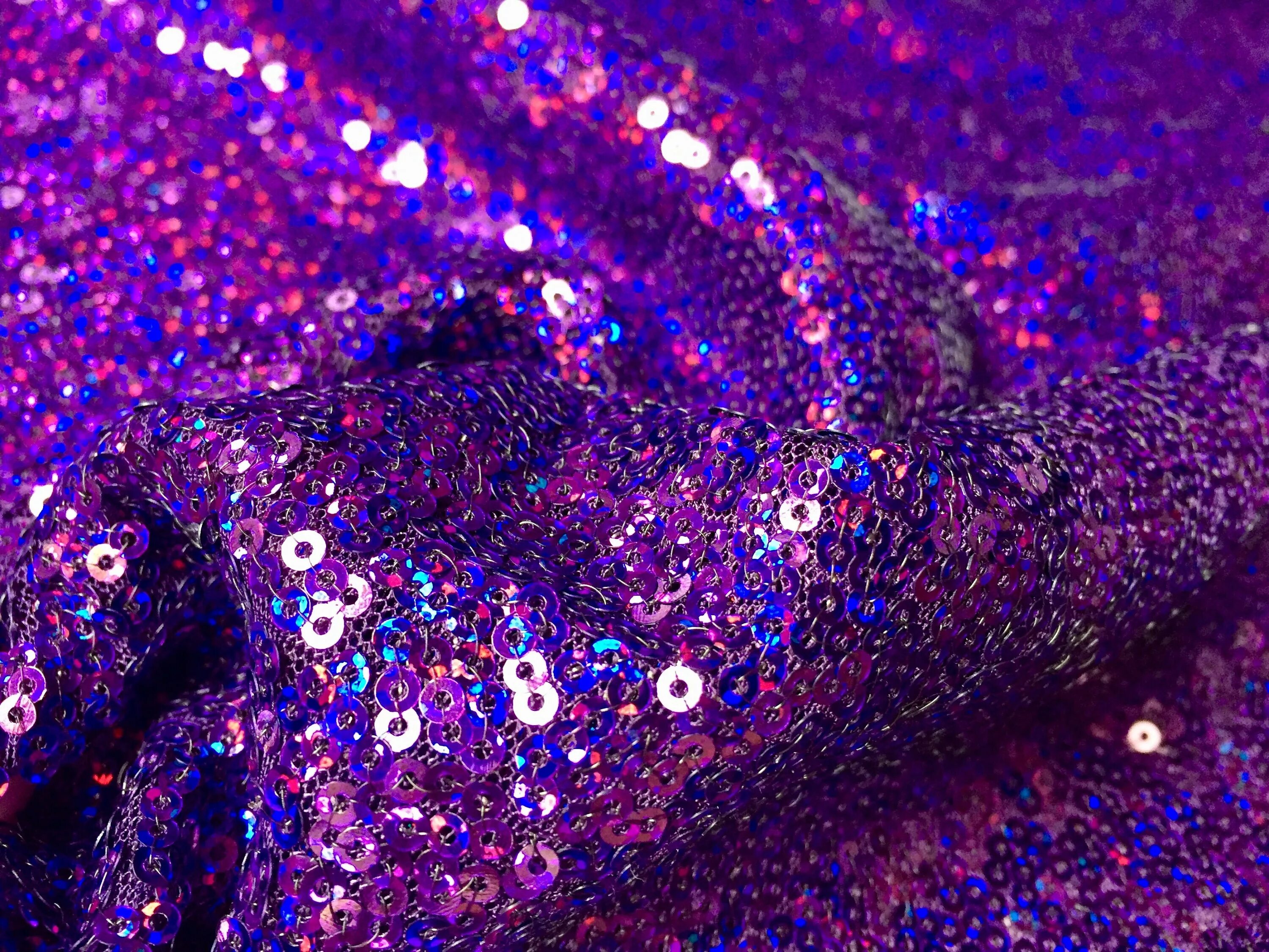 Фиолетовый блеск. Глиттер фиолетовый с синим. sequins fabric. sequins glitter. ткань с блестками для фш.
