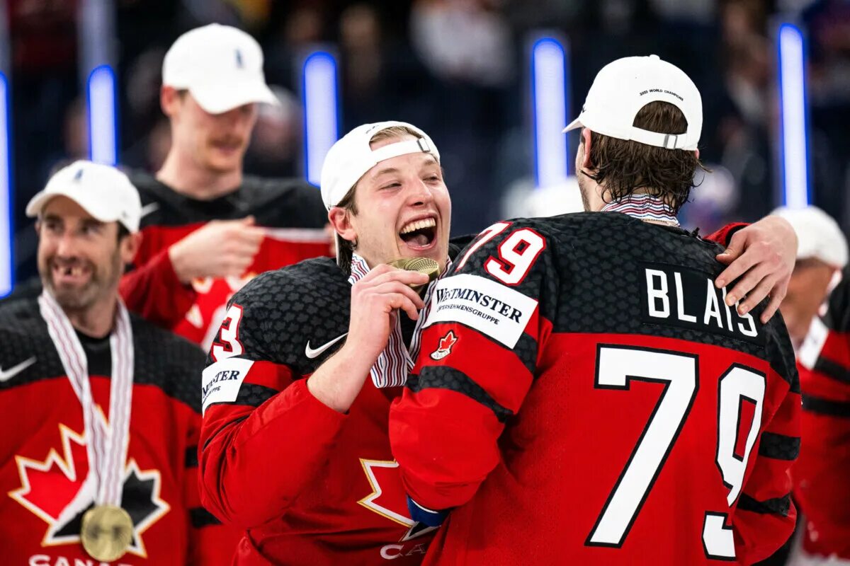 Россия чм 2023. Канада Латвия хоккей. США Латвия хоккей. Канадцы мужчины. Сборная Канады фото.