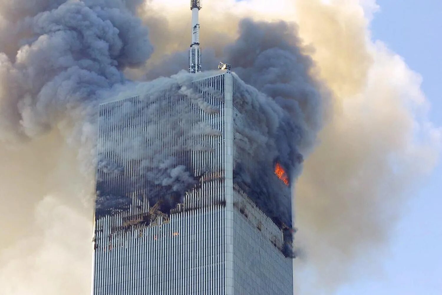 Башни Близнецы в Нью-Йорке 11 сентября. ВТЦ Нью-Йорк 2001. Башни ВТЦ 11 сентября 2001. Северная башня ВТЦ 11 сентября. Теракты 11 сентября 2001 года организация
