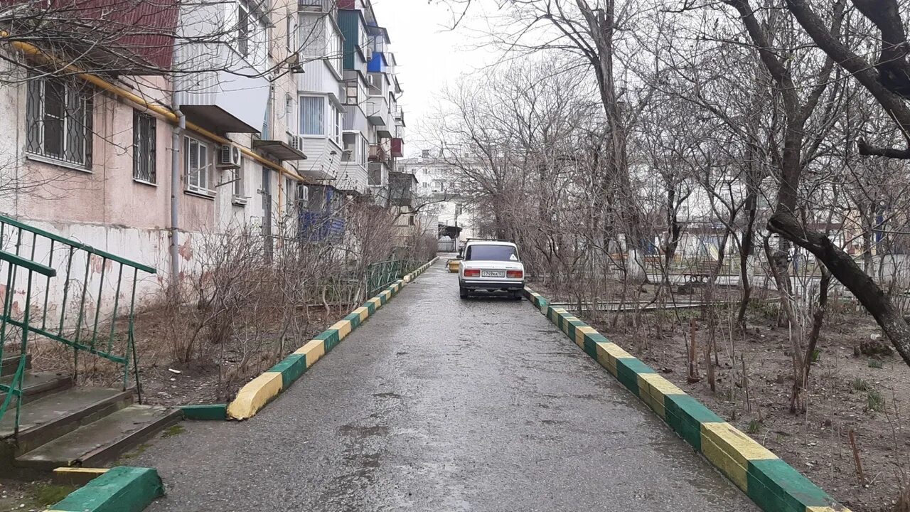 Улица черняховского новороссийск. Черняховского 15 новороссийск. Новороссийск ул черняховского. Сквер черняховского новороссийск. Новороссийск ул черняховского.