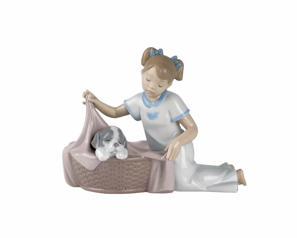 Статуэтка спящего. Lladro спящий. статуэтка lladro девочка с щенками. фарфоровые статуэтки собака lladro. статуэтка lladro девушка с щенком.