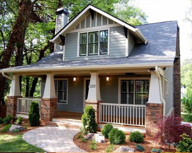 Купил дом а он. Bungalow craftsman house. стиль крафтсман. крафтсман стиль загородный дом. дом в стиле крафтсман проект.
