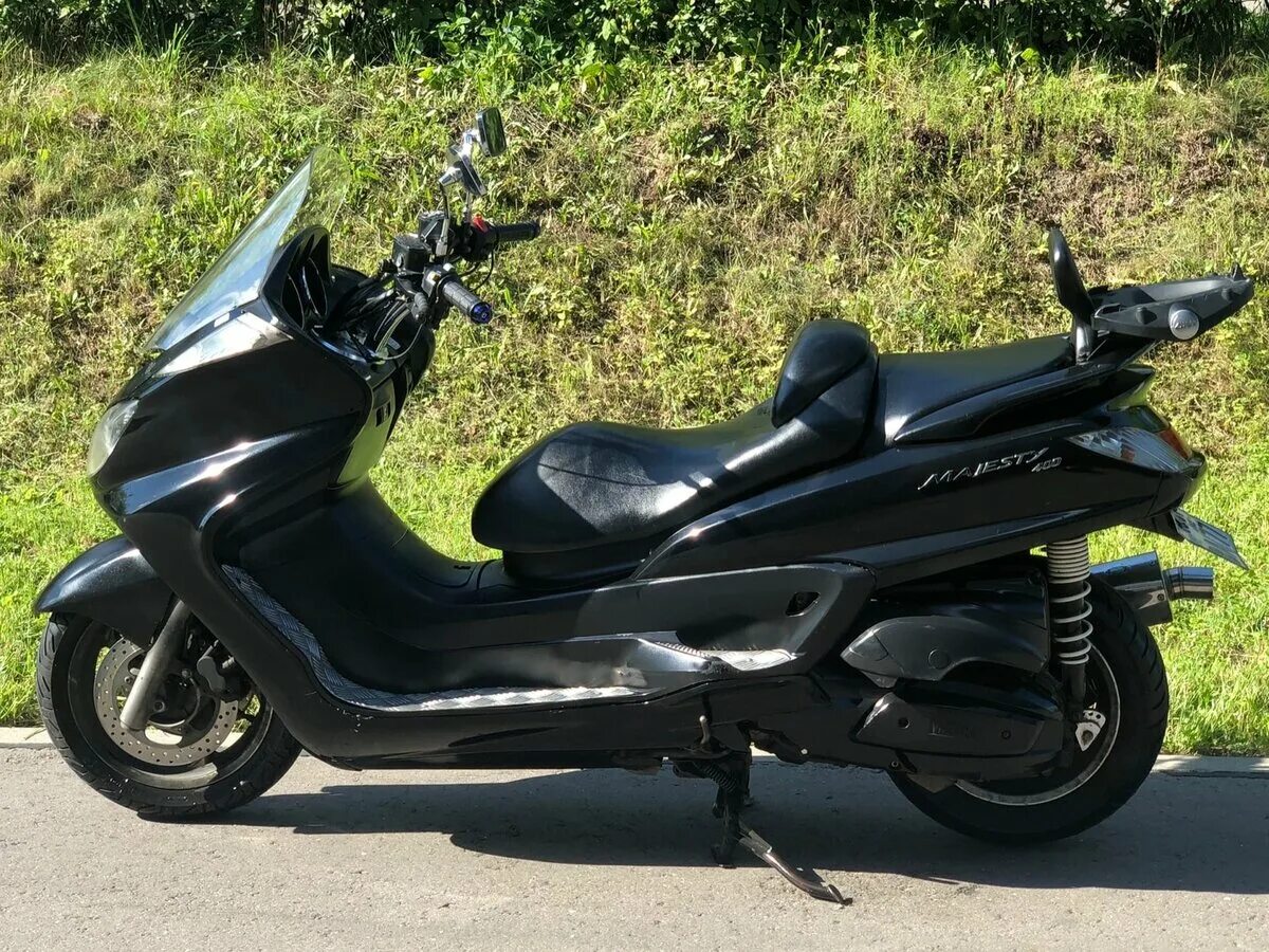 Маджести 400 купить. Ямаха Маджести 400. Honda Majesty 400. Сузуки Бургман 400 2005. Yamaha Majesty 400 Red.