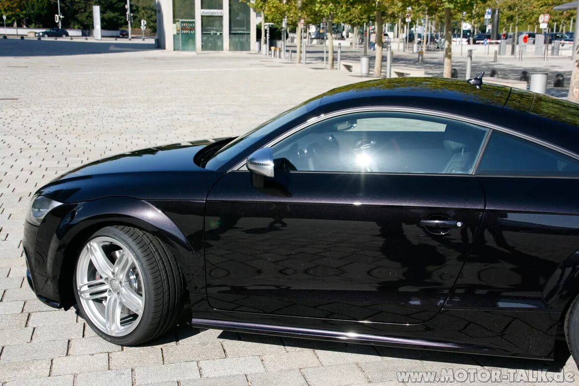 Как называется краска черного цвета. Автокраска блэк пантера. panther black crystal audi. черный &quot;пантера&quot; (672). ku-72057 panther black металлик.