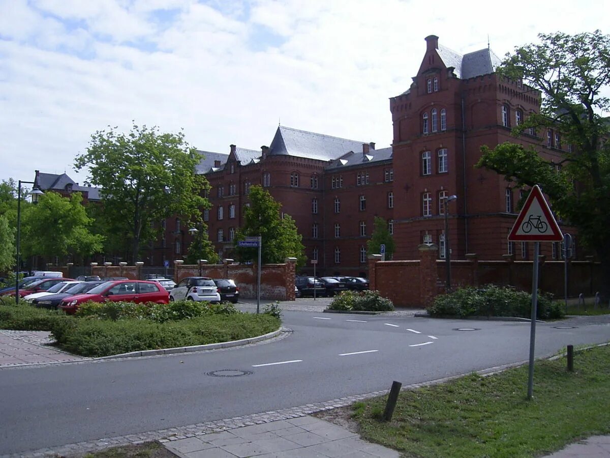 Город нойруппин военный городок. Нойруппин 83163. Нойруппин германия. Neuruppin германия. Гсвг город нойруппин.