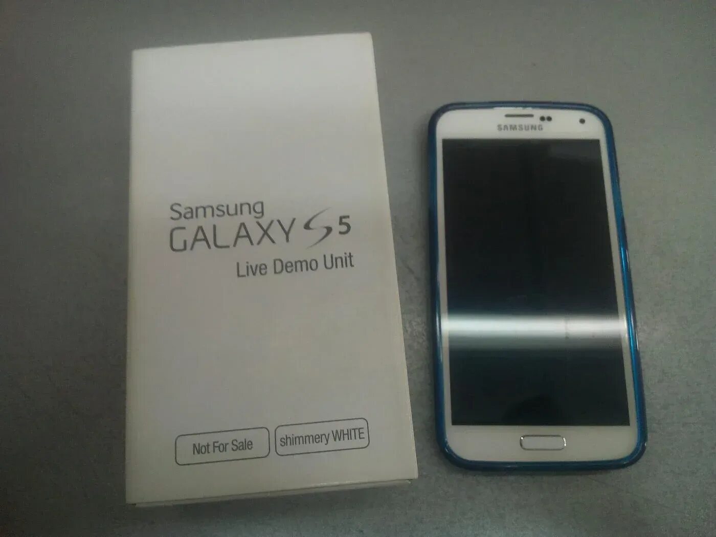 Samsung s22 demo unit. Samsung demo. samsung demo unit. гравировка live demo unit. samsung galaxy live.