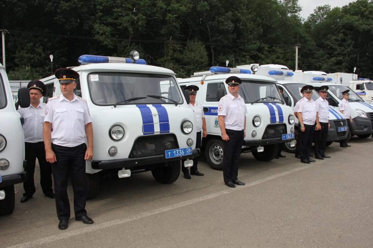 Автомобиль ппс. Полиция ППС машина Ставрополь. Автопарк ППС России. Патрульный автомобиль ППС. Машина патрульно постовой службы.