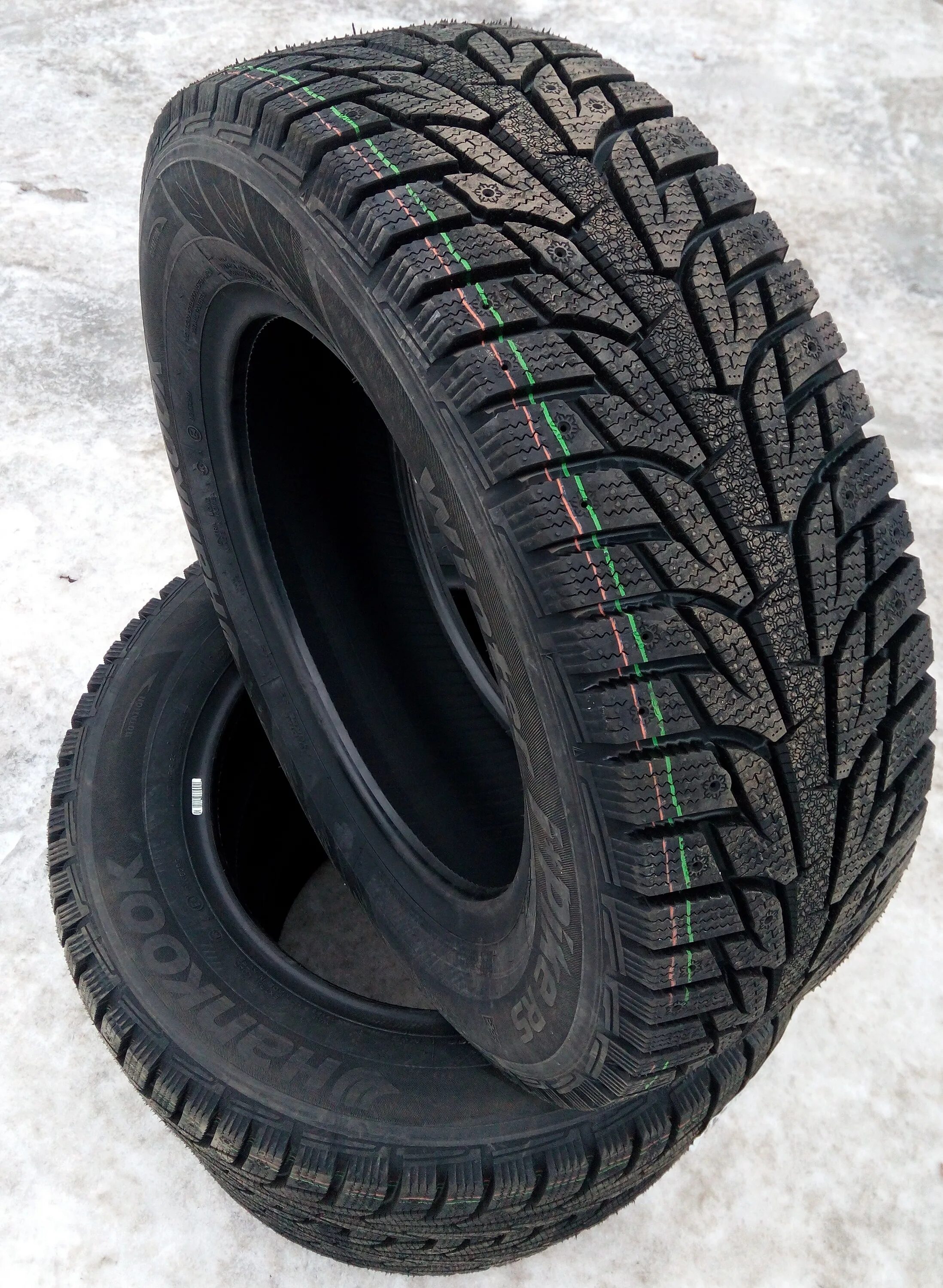 Laufenn i fit ice lw71. Шины hankook winter i pike rs2 w429. Hankook winter i pike w409. Шины хэнкок зима. Hankook rs2 w429.