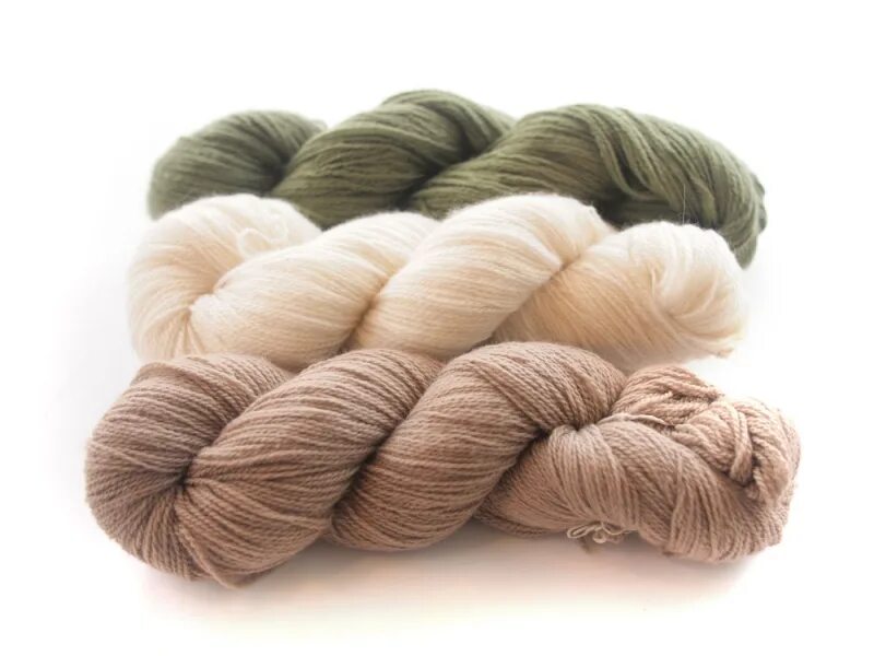 Wool шерсть. Шерстяные нитки. пряжа шерсть. шерстяная пряжа. натуральная шерсть.