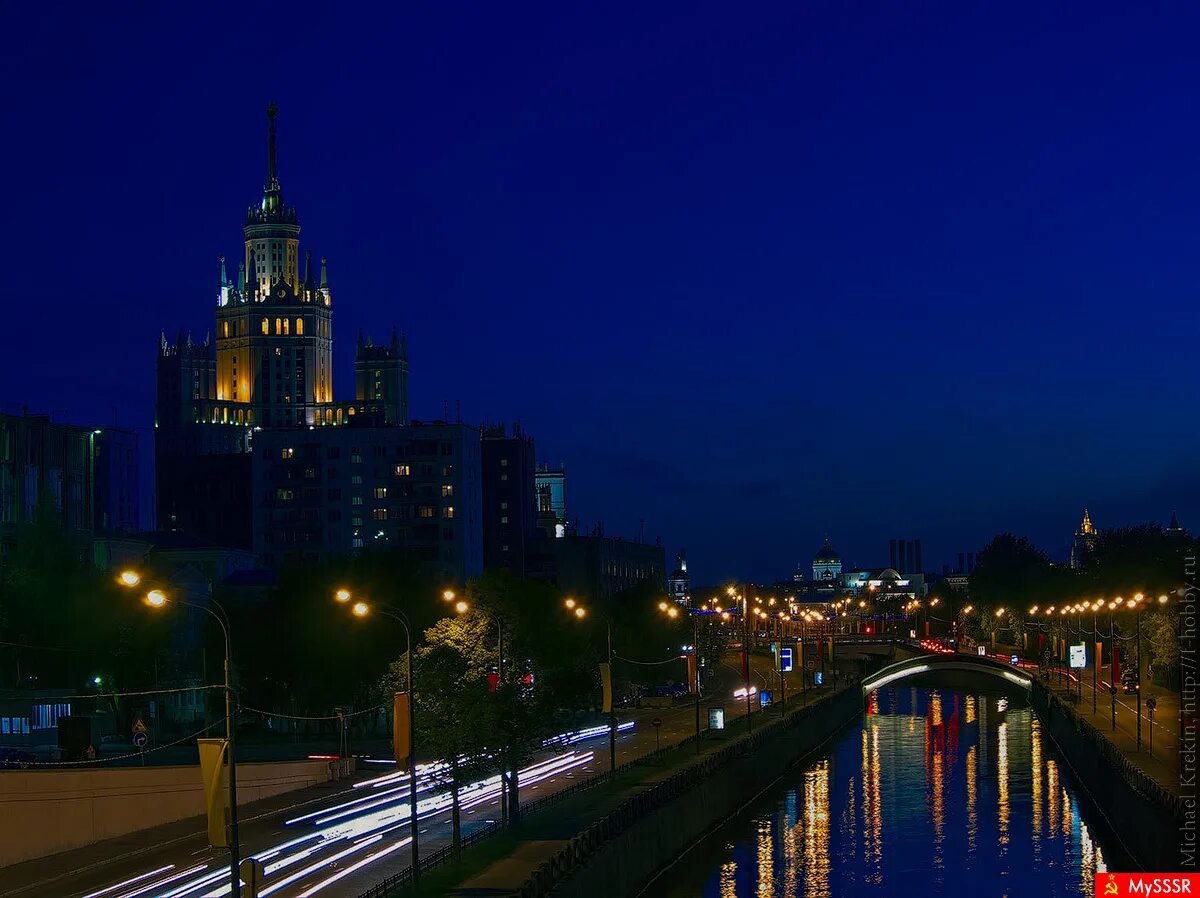 федеральное ночное время. я люблю москву фото ночью. москва река ночью. центр москвы ночью. ночная москва.