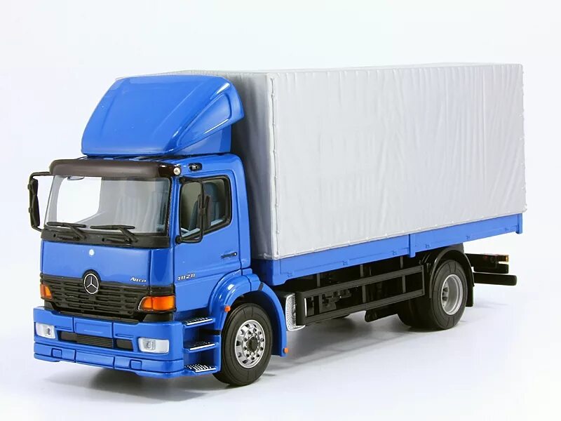 Модель игрушечного грузовика