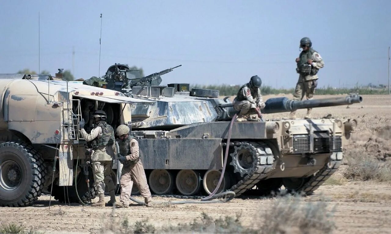 За подбитый абрамс награда. M1 abrams в ираке. m1 абрамс на украине. танки абрамс ирак 1991. танк abrams m1a2.