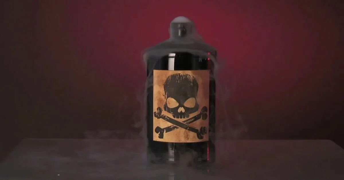 зловещая бутылка