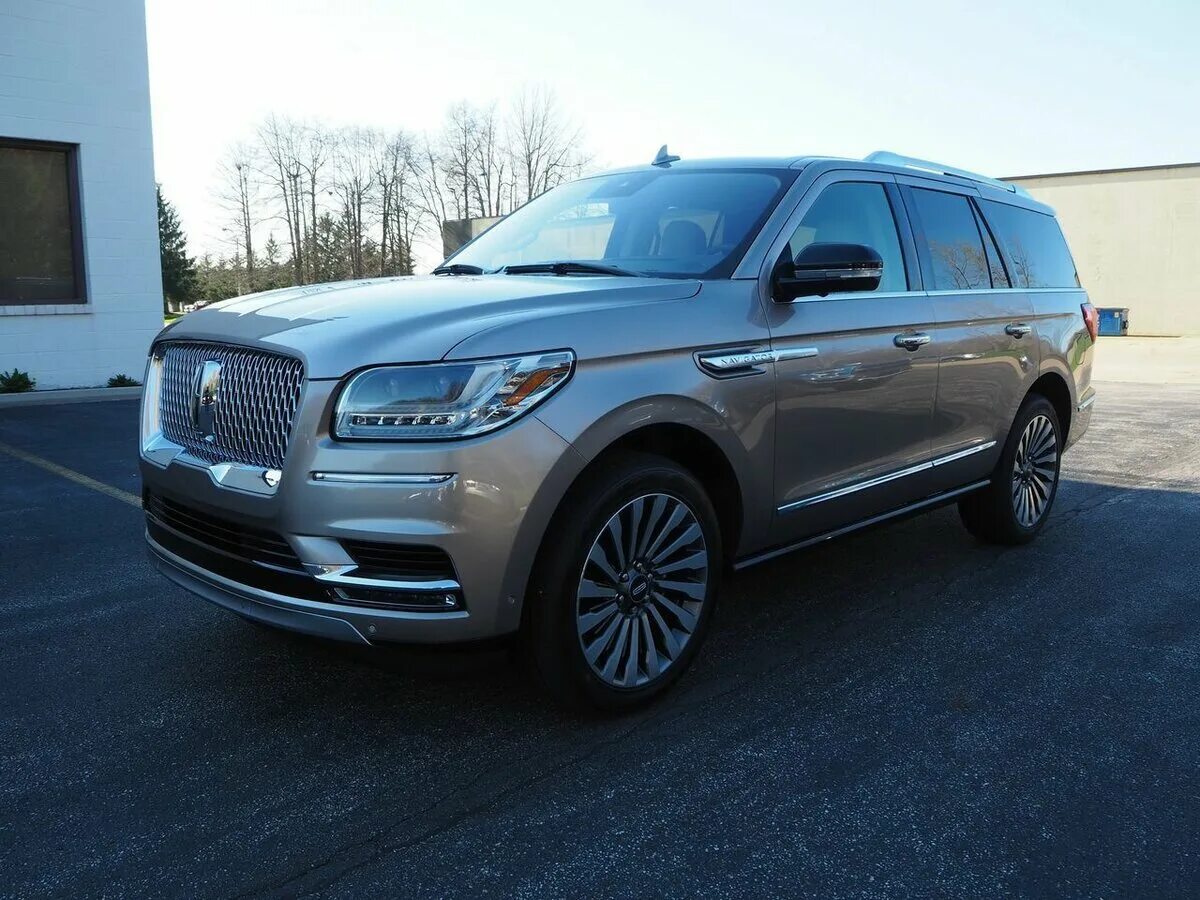 Lincoln navigator black label 2022. Lincoln navigator long 2022 салон. Lincoln navigator 2021. Lincoln navigator 2019 салон. Lincoln 2019 navigator suv.