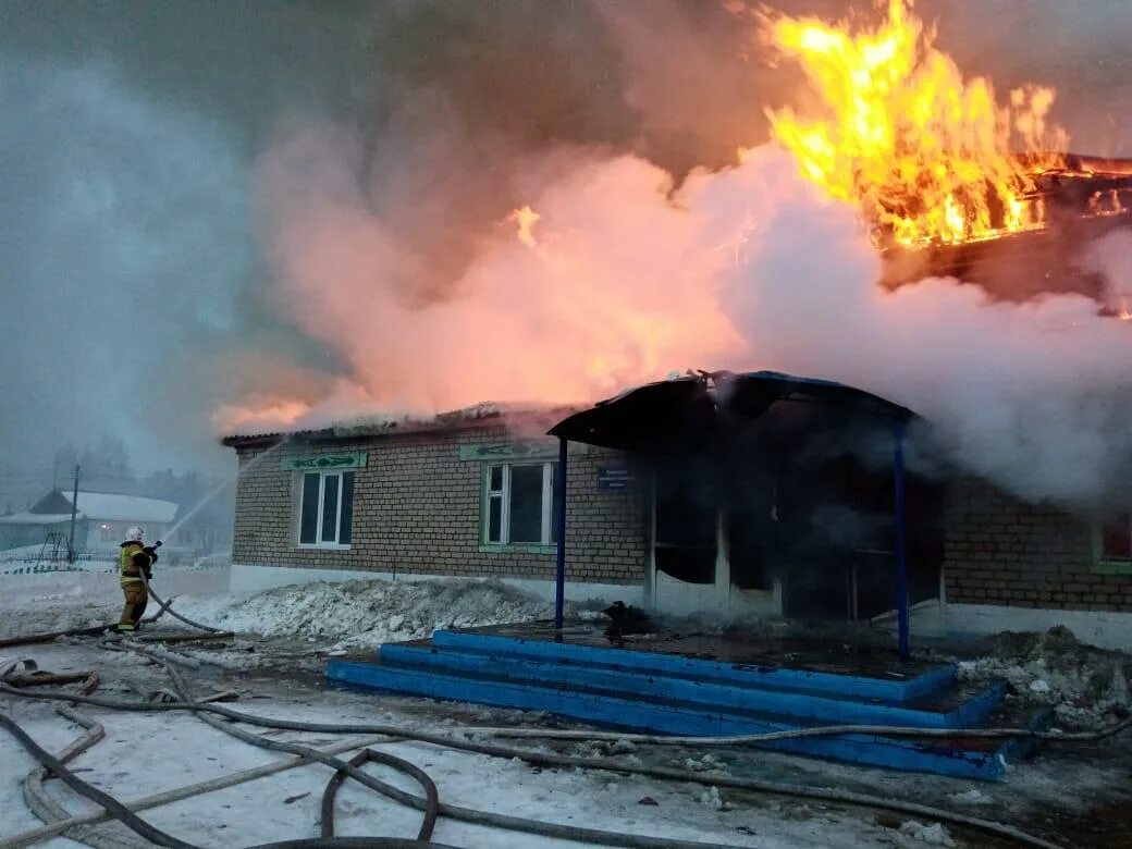 Пожар в Нижегородской области Варнавинском районе. Пожары в Нижегородской области. Пожар в Варнавино Нижегородской области. Сгорел комплекс