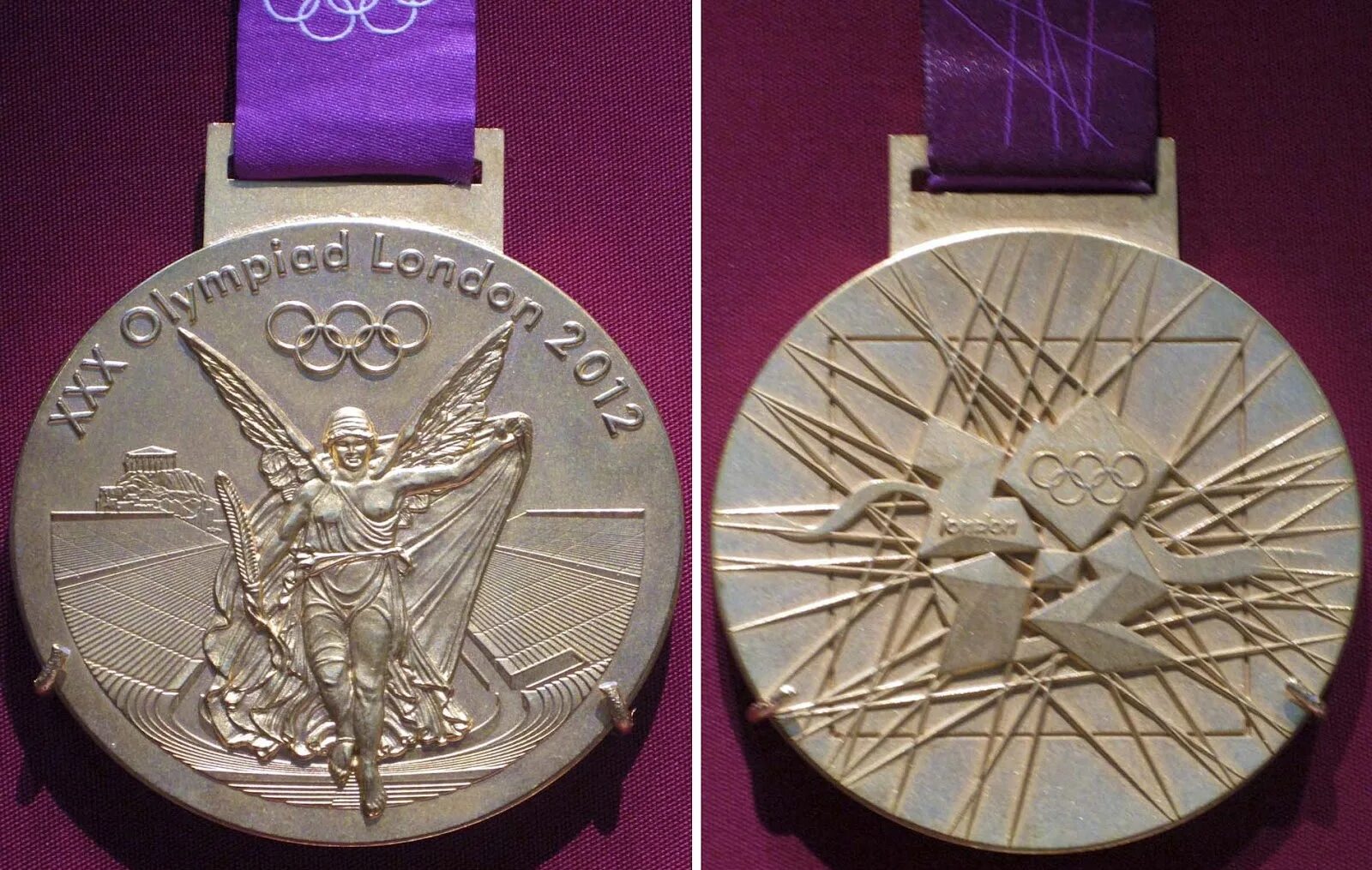 Medal 2012. Олимпийская медаль Лондон 2012. Золотая медаль 2012 года. Gold Olympic Medals 2012. Олимпийские игры 2012 Лондон медали.