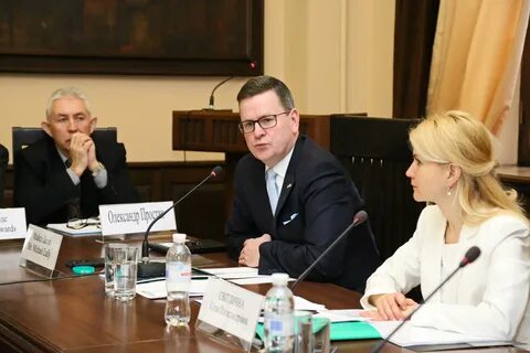 Заместитель министра торговли