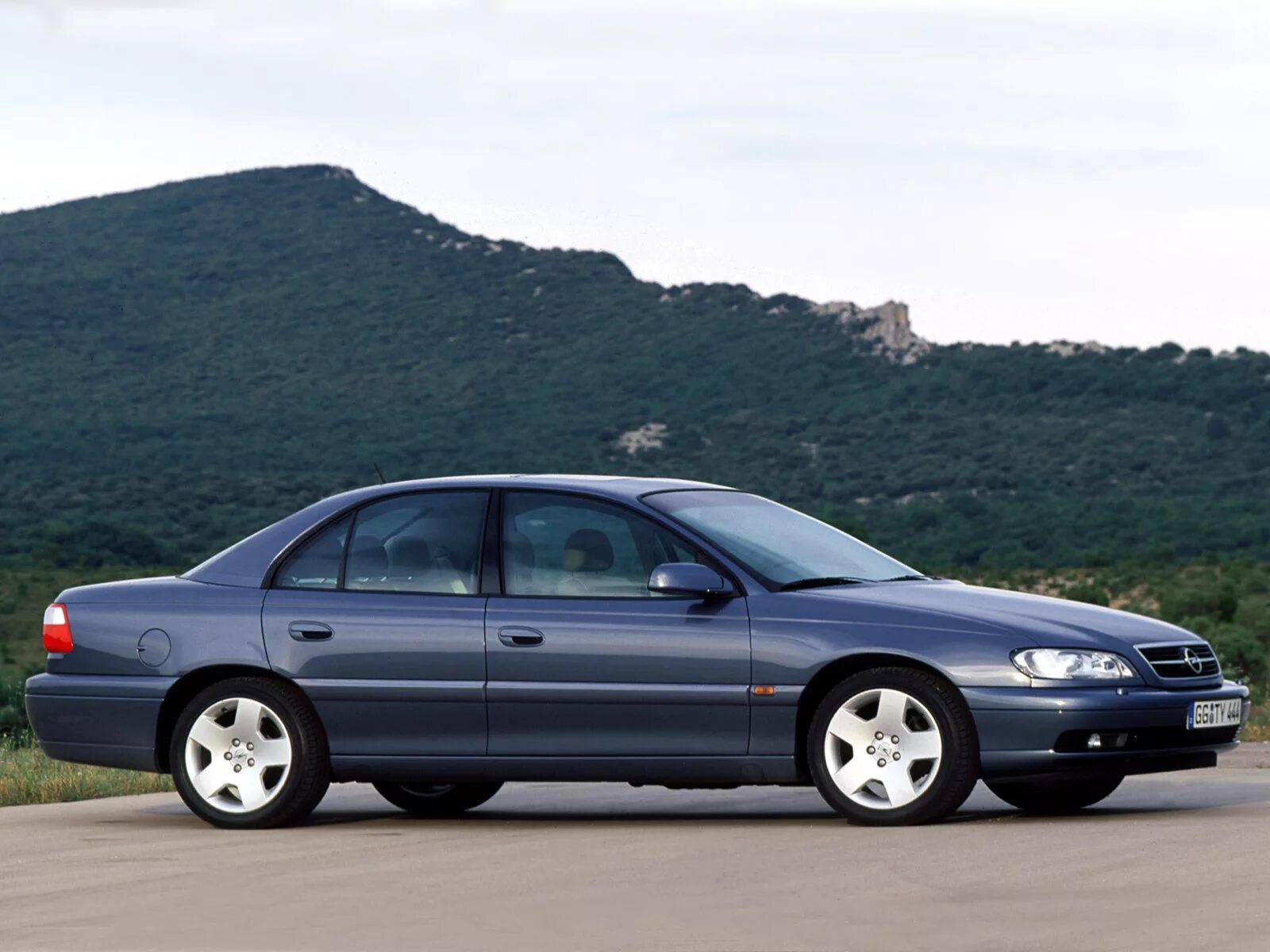 Опель омега б 5. Opel Omega b 1999. Opel Omega 2003 седан. Opel Omega b 1994-1999. Опель Омега 2.2.