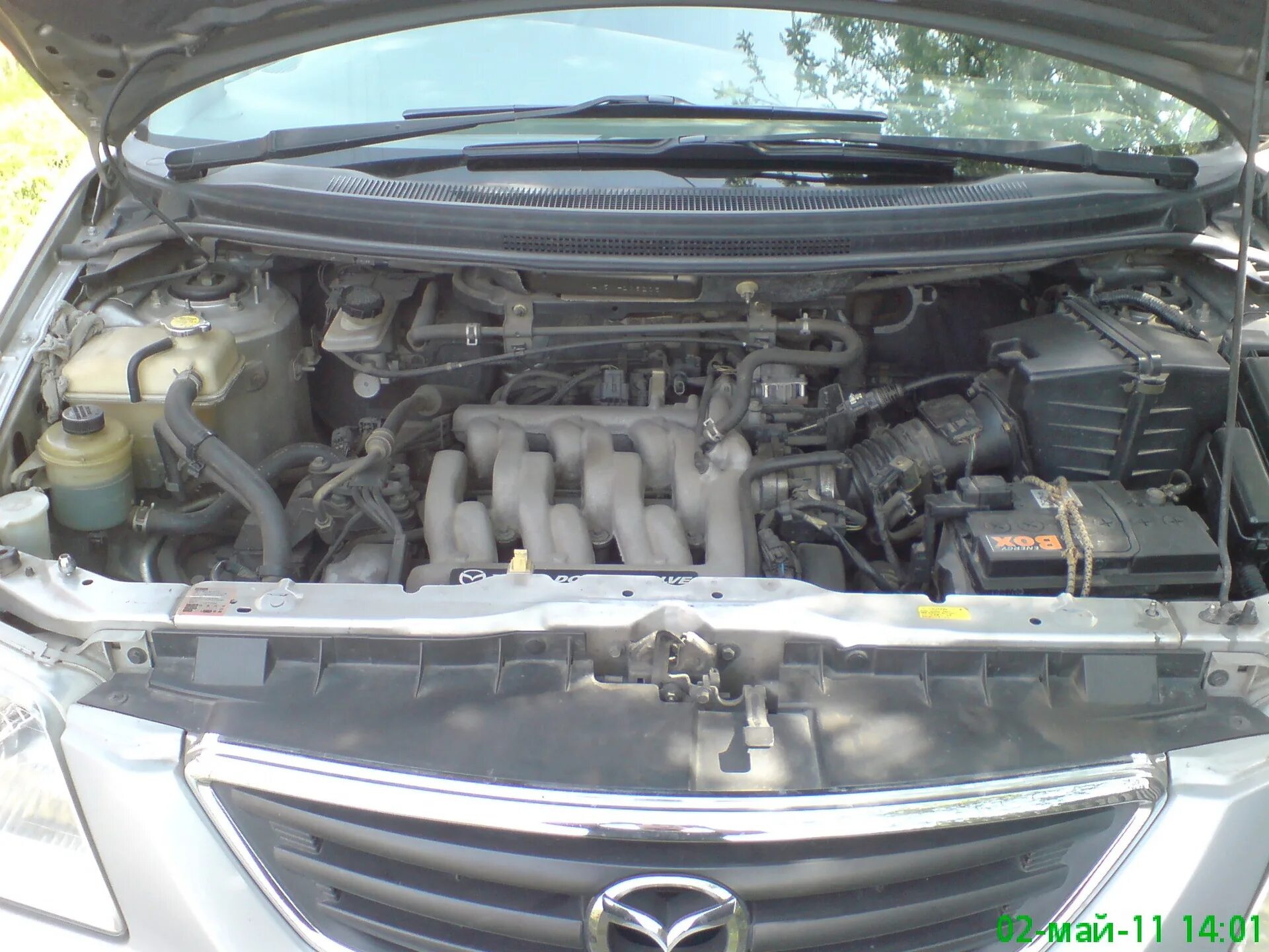 Mazda MPV 2001 ДВС 2.5. Mazda MPV 2000 2.5 мотор. Mazda MPV 2 под капотом. Mazda MPV 2005 двигатель 2.3. Двигатель мазда мпв 2.5