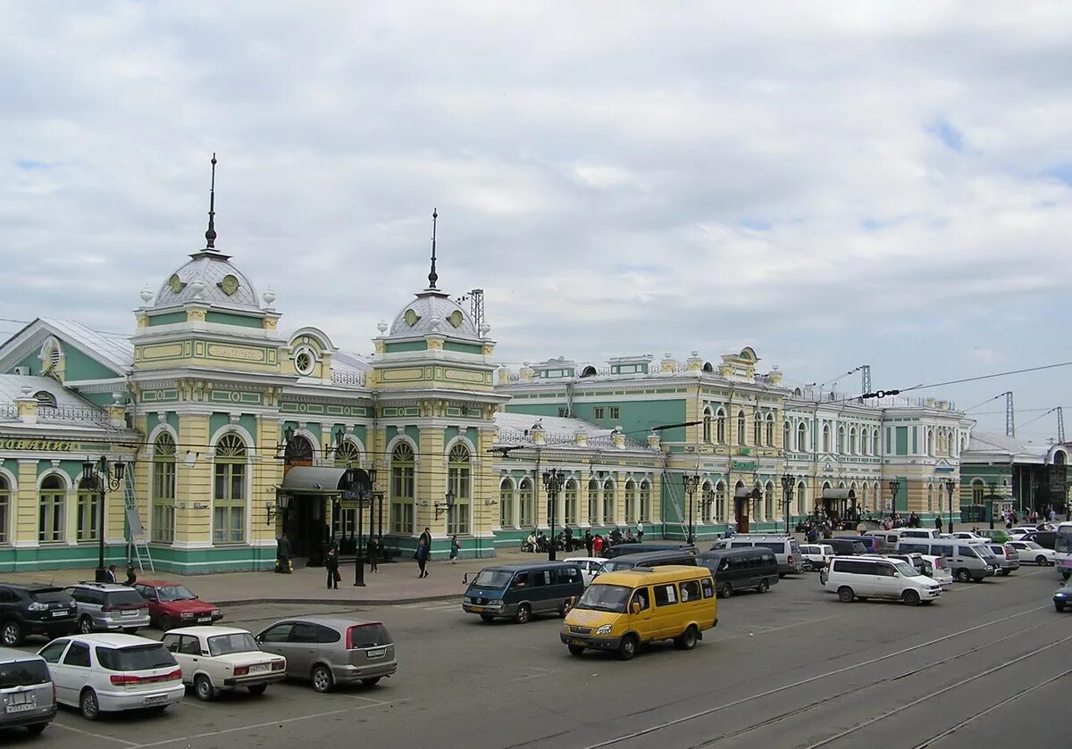 Иркутский пассажирский вокзал. Железнодорожный вокзал Иркутск-пассажирский Иркутск. ЖД вокзал Иркутск пассажирский. Иркутский вокзал РЖД. Городские телефоны иркутска