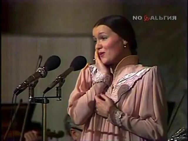 елена июльская. стою под тополем грызу травиночку. стою под тополем грызу. стою под тополем грызу травиночку. стою под тополем грызу.