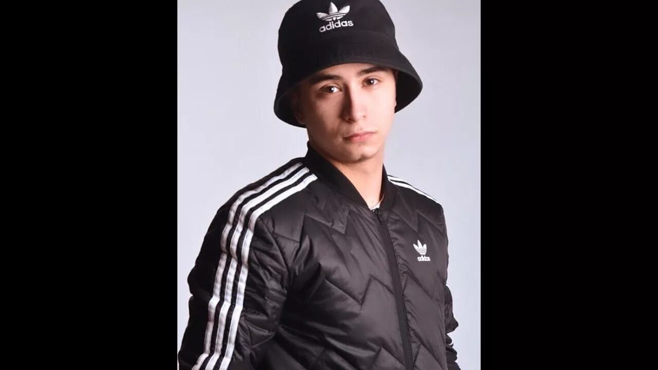 А я вожу пальцами