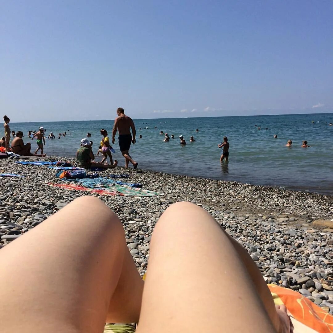 Дикие пляжи черного моря. Нудиские пляжи крыма. Семейный натуризм крым. Отдых на нудиском пляже. Пляжи черного моря для отдыха.