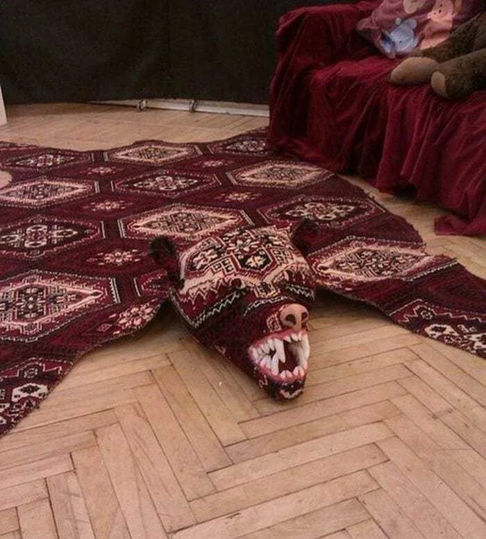 Ковер с черепом. Страшный ковер. Ковер хэллоуин. Прикольные ковры. Страшные советские ковры.