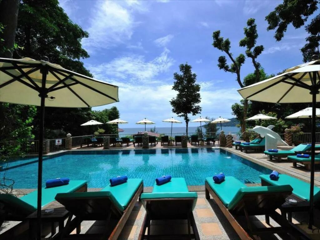 Tri trang beach resort 4 пхукет. Tri trang. Три транг бич резорт. Три транг резорт пхукет. Тритранг отель пхукет пляж.