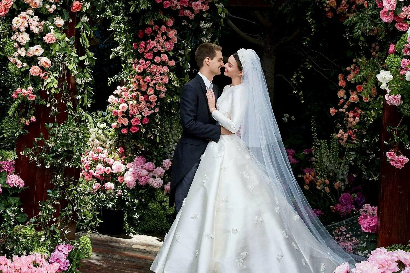 Свадебное торжество. Роскошная свадьба. Шикарная свадьба. Богатая свадьба. Красивые места для свадьбы.