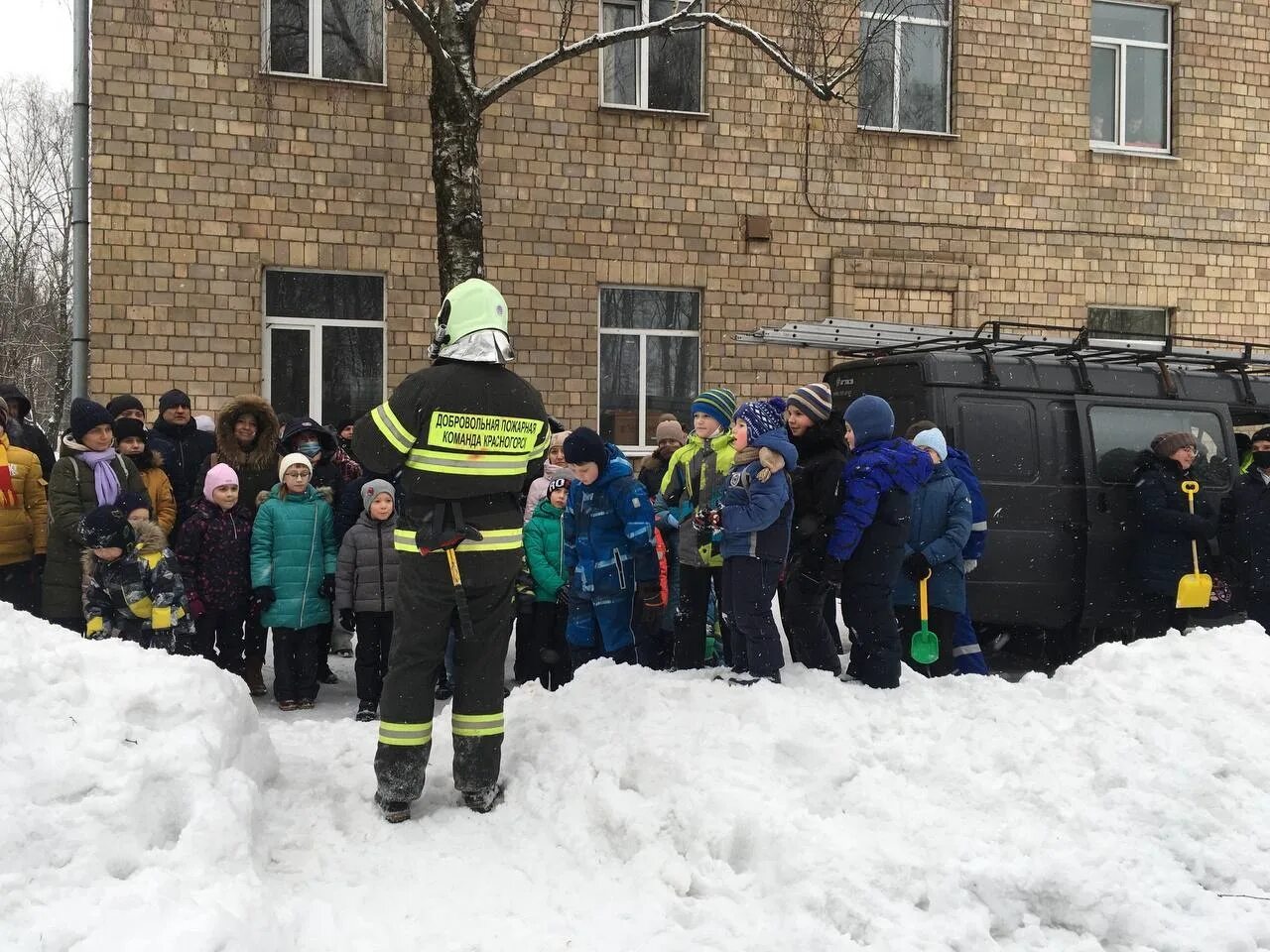 Новости в красногорске московской области сегодня свежие. ПЧ 4 Красногорск. 4 Пожарная часть Красногорск. ПСЧ 134 Красногорск Московская область. МЧС Красногорск.