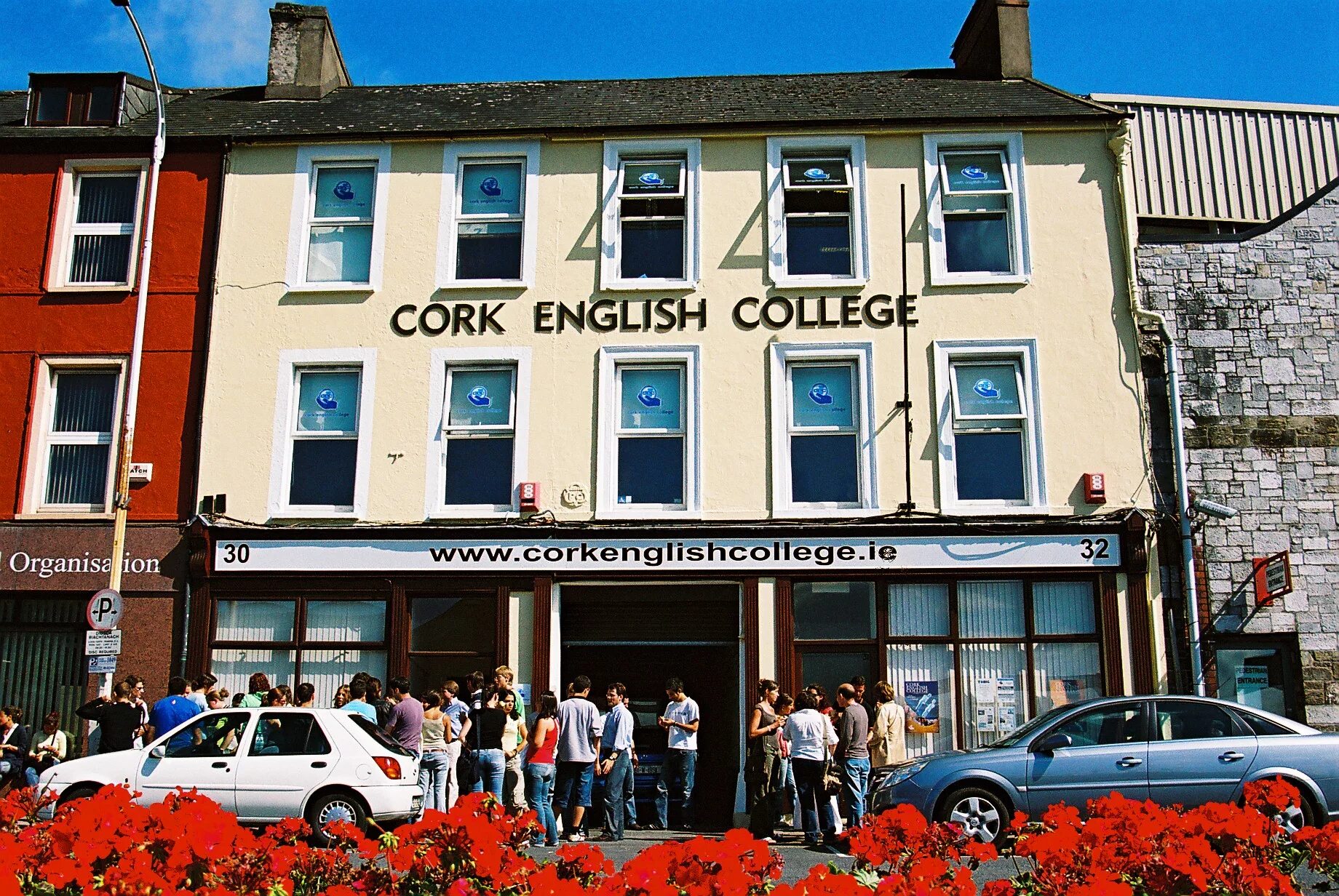 Москва английский колледж. Английский для колледжей. Cork English College. Колледж по английски. Douglass Commonwealth.