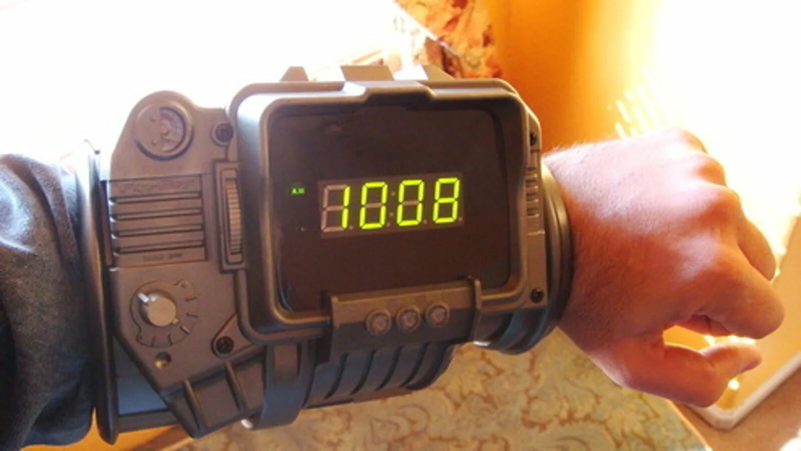 Pip boy watch. Часы фоллаут. часы из фоллаут. циферблат pipboy 3000. наручные часы из фоллаут.