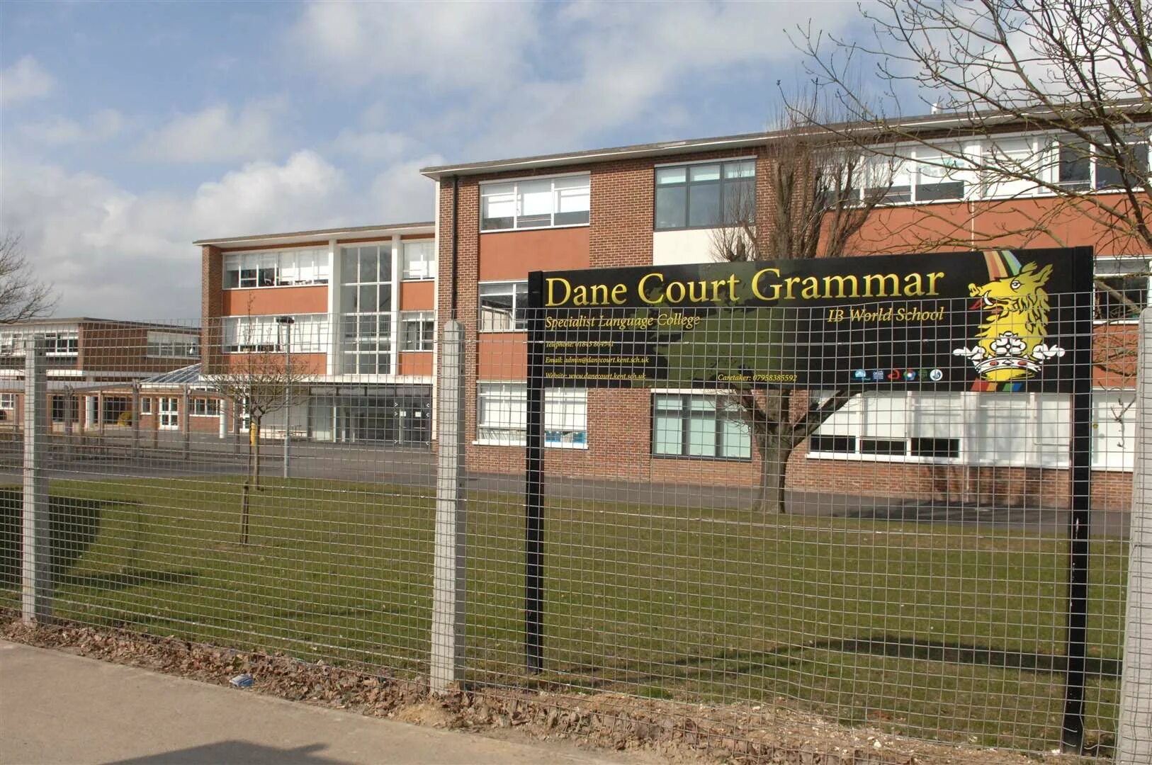 Школа грамматики. Grammar School информация. Grammar School топик. Grammar School comprehensive School. Информация на тему Grammar School.