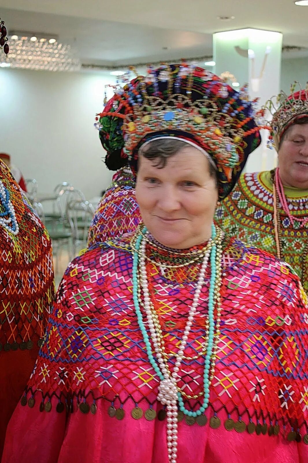 Сайт мокша. Национальный костюм мордовии мокша. мордовия народный костюм мокша. мордовский национальный костюм шокша. шокша и мокша.