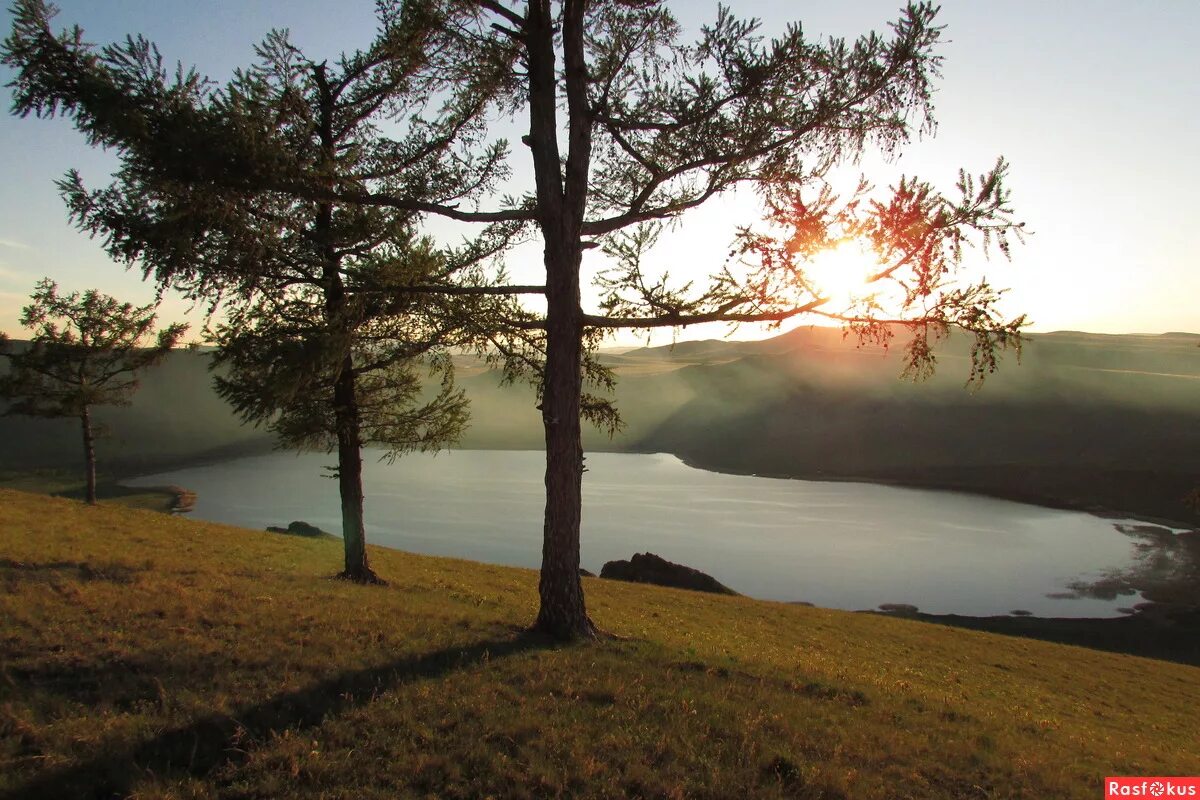 тишина в хакасии. оглахты хакасия лестница. салбыкский курган хакасия. тишина в хакасии. ночная хакасия.