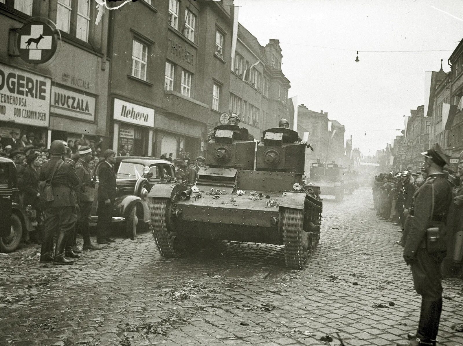 Польская оккупация Чехословакии 1938. Польские танки в Чехословакии 1938. Польские войска в Чехословакии 1938. Аншлюс Чехословакии 1938.