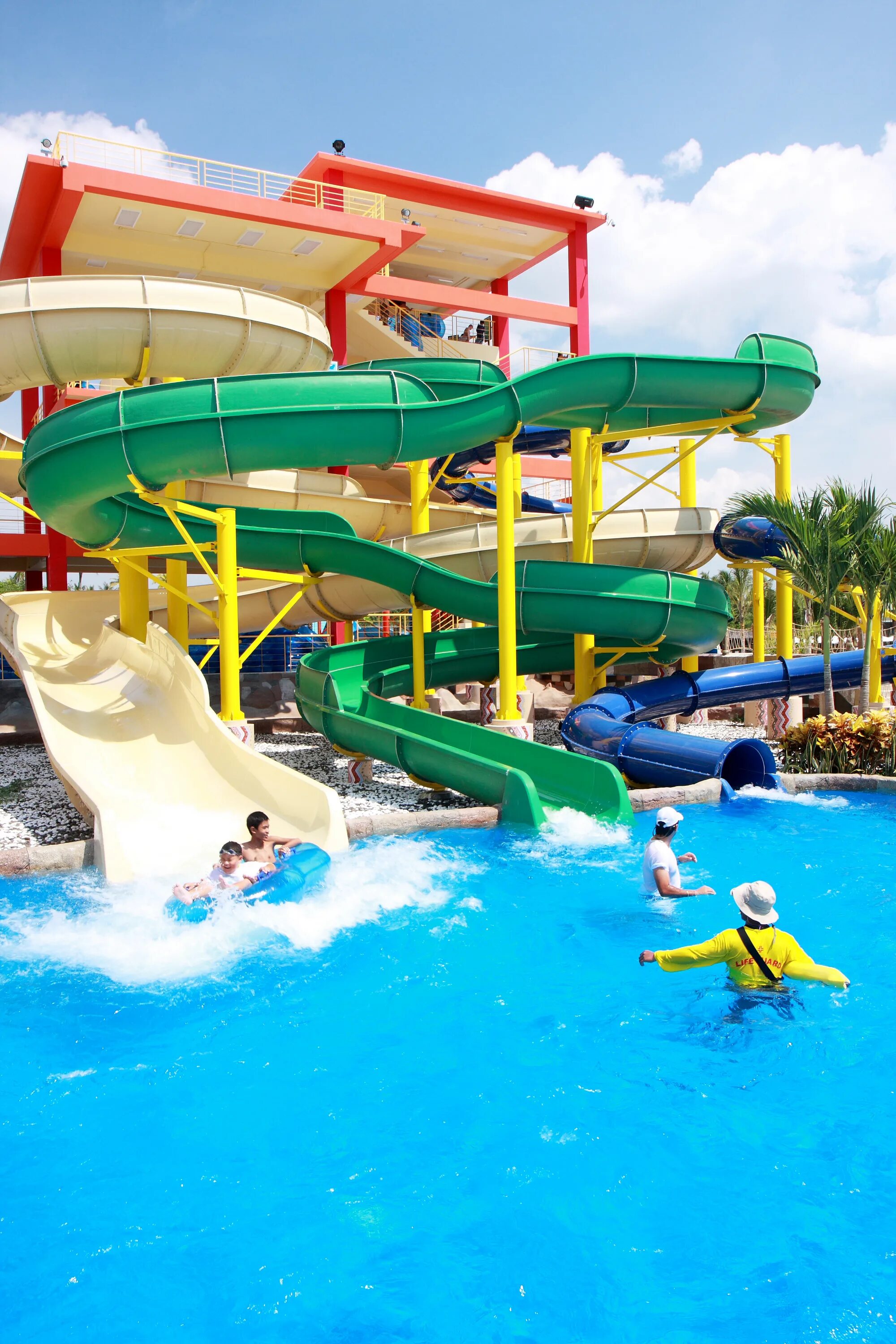 Splash beach resort аквапарк. Сплэш бич резорт пхукет. Сплэш бич резорт пхукет. Сплеш бич резорт пхукет. Тайланд отель splash.