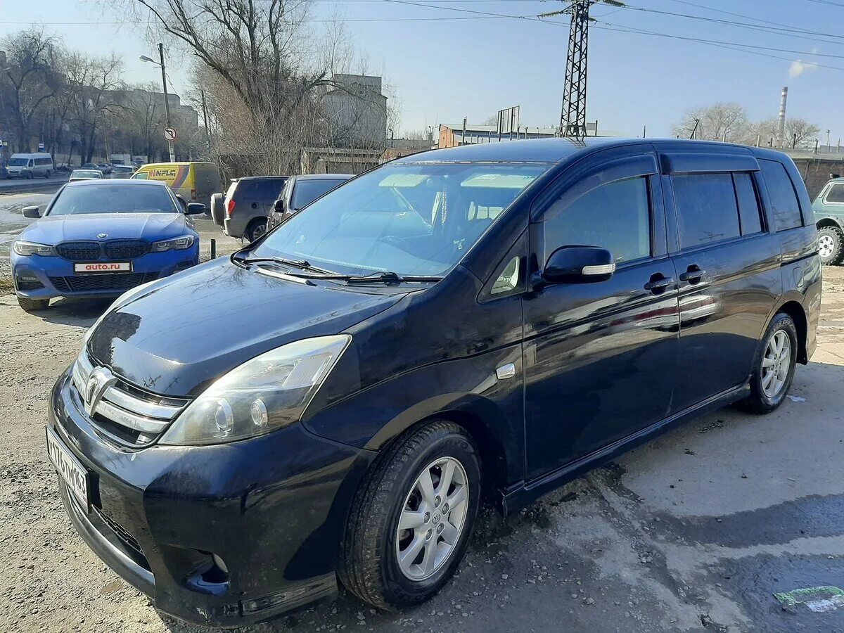 Toyota isis серый. Тойота исис 2011. Тойота исис 2011 крепеж. Тойота исис 2011 года. Тойота исис 2013 года.