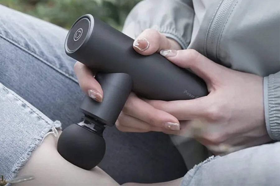 Массажер xiaomi massage gun. Массажер yunmai Mini YMFG-m352. Перкуссионный массажер Xiaomi massage Gun Mini. Перкуссионный массажер yunmai Mini YMFG-m352.