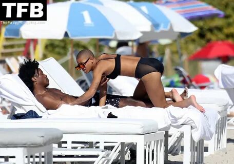 Willow Smith Looks Hot in a Black Bikini on the Beach in Miami (95 Photos) ...