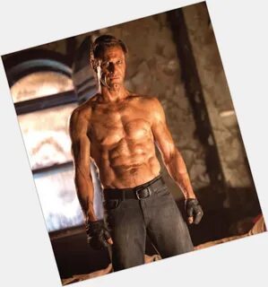 Slideshow aaron eckhart naked.